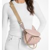 Michael Kors Kabelka Slater Medium Signature Logo Sling Pack Powder Blushdj