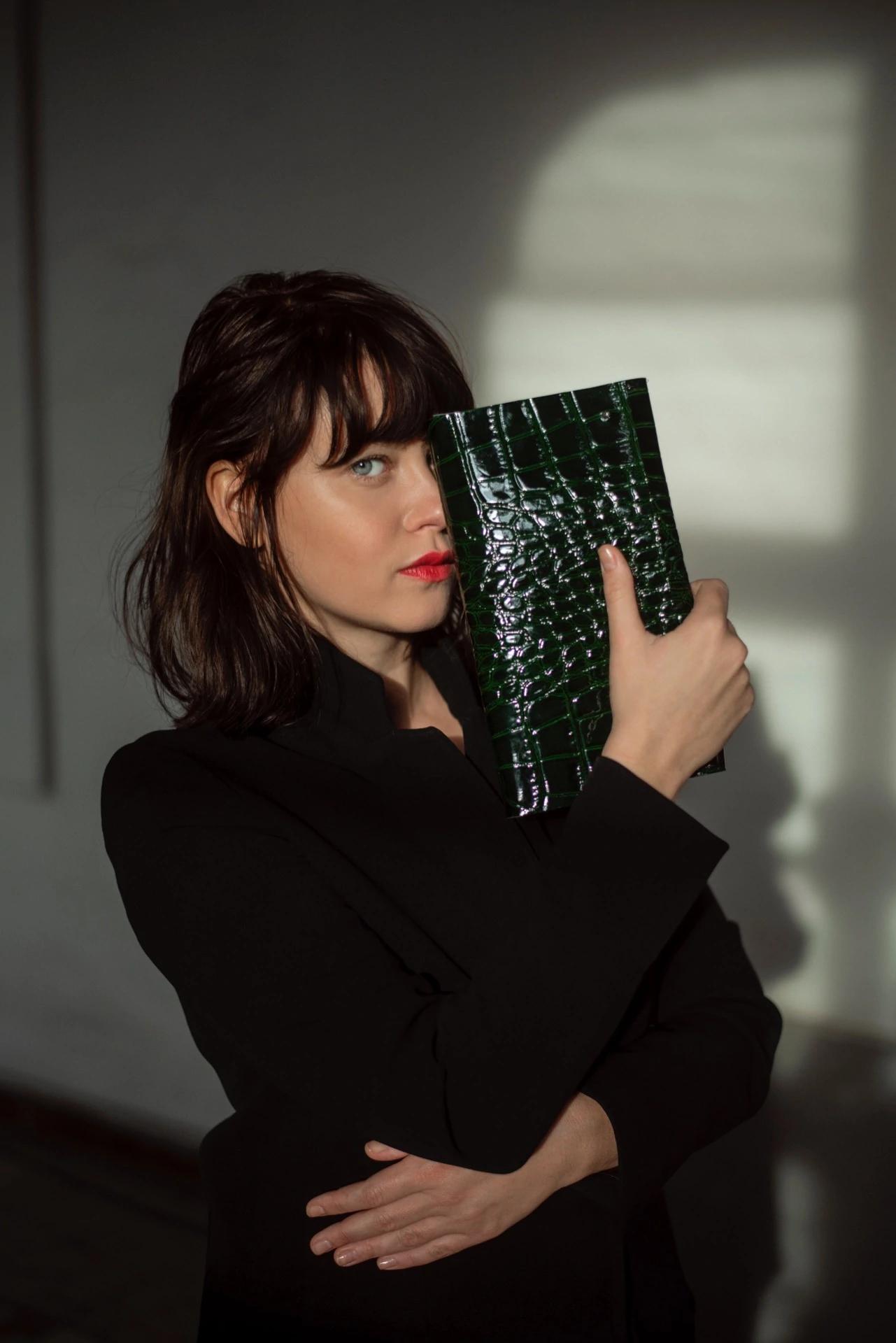 .the croco. |  .be chic. 2019.