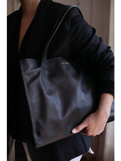 .tote bag AKI. | textured | .black.