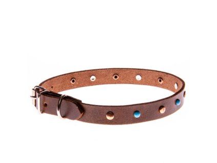 COBBYS PET Obojok z pravej kože hnedý s drobnou károvanou hľbkovou tlačou zdobený modrými a mosadznými nitmi 15mm/50cm