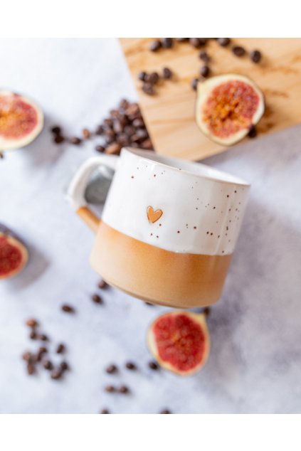 Ručně vyrobený čajový hrnek klasik - Křepelka se srdíčkem (330 ml)