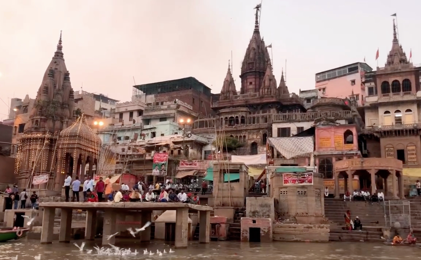 Varanasi-ghaty-ganga-3