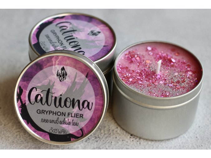 Catriona (Čtvrté křídlo)  Gryphon flier | Letec gryfů