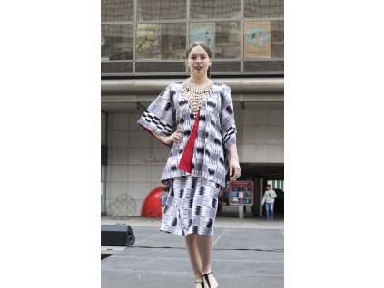 vyrazny-nahrdelnik-z-musli-kauri-kaskadovity-spad-africka-rucni-prace