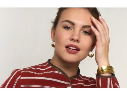 africky-sperk-bronzove-nausnice-fulani-se-zlatym-leskem