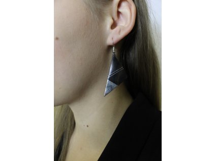 taurezske-ebenove-visaci-nausnice