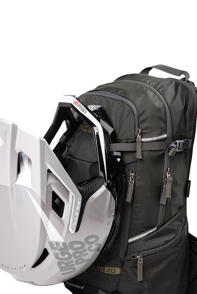 Acepac Flite MKIII – popruhy pro uchycení klasické i integrální helmy