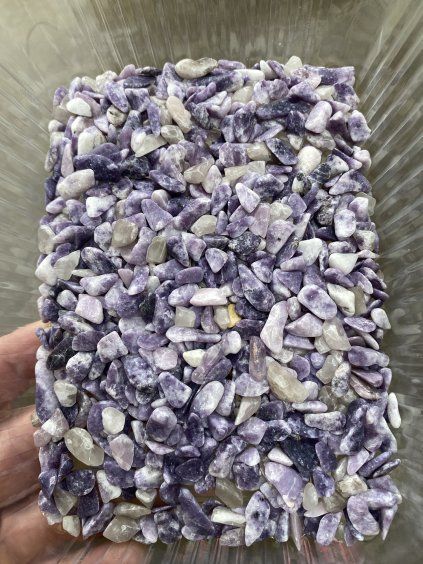 Lepidolit tromlovaný 3-10mm 250g