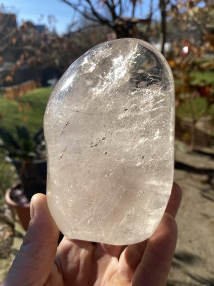 Křišťál volný tvar stojící