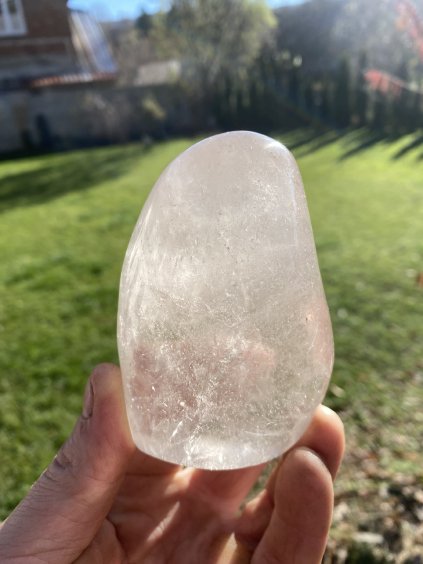 Křišťál volný tvar stojící