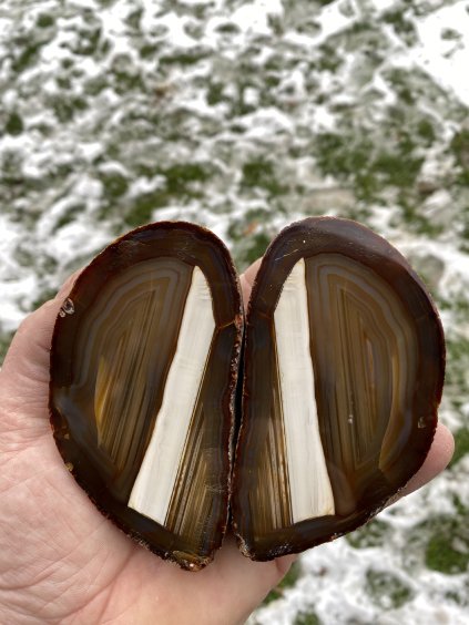 Achát půlka pár