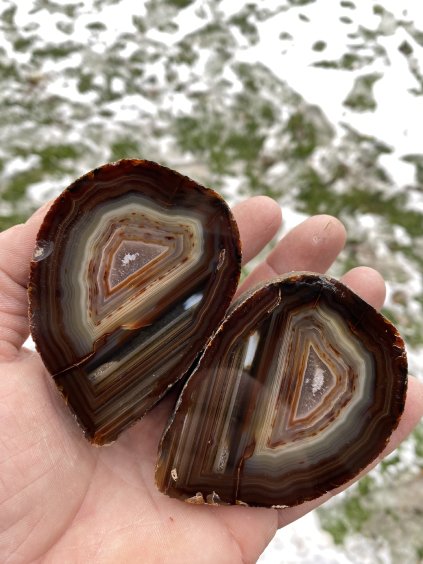 Achát půlka pár