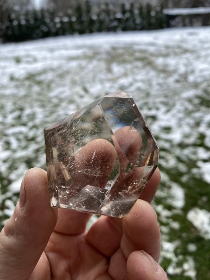 Záhněda broušený tvar