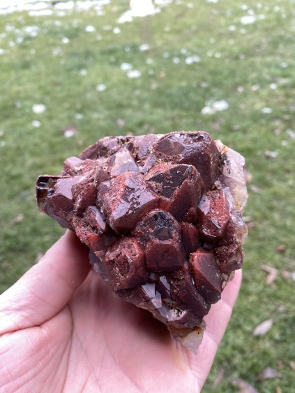 Křišťál drúza s hematitem