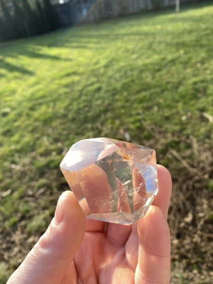 Křišťál broušený tvar