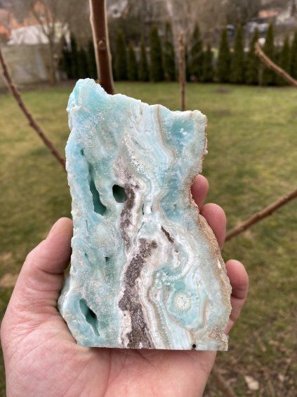 Aragonit modrý plátek leštěný stojící