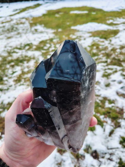 Záhněda krystal ozářená