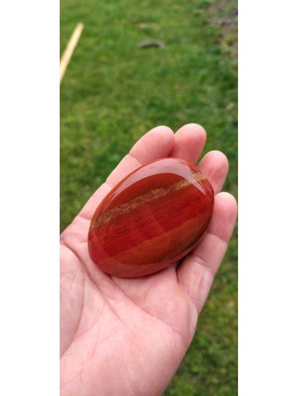 Jaspis červený tromlovaný