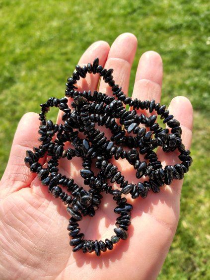 Turmalín náramek sekaný