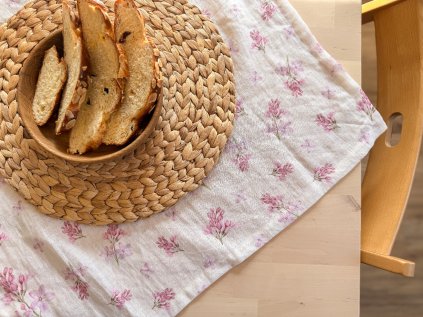 Lněný ubrus Šeřík