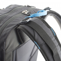 Balanční popruhy v horní části ramenních popruhů pro dokonalé usazení batohu na zádech