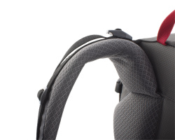 Pevné ramenní popruhy se zesíleným polstrováním pro zachování komfortu i při transportu těžkého nákladu