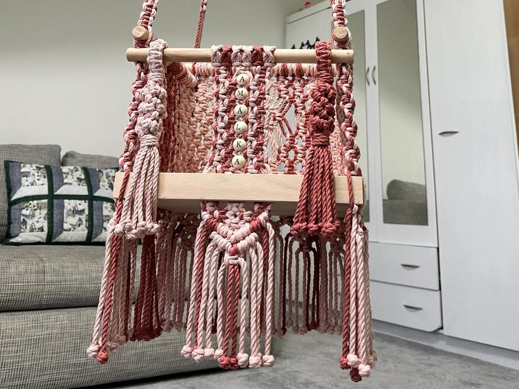 Houpačka pro malé děti