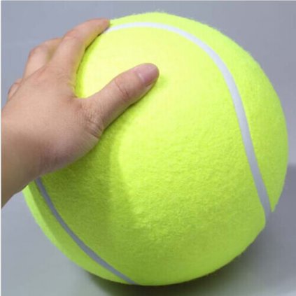 Obria tenisová lopta