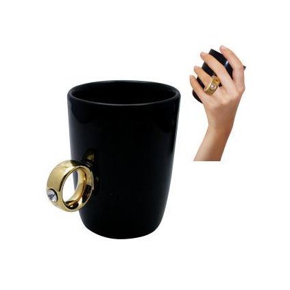 Hrnček Swarovski, čierny so zlatým prsteňom