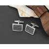 Manžetové knoflíčky ve tvaru obdélníku v imitaci tmavého dřeva