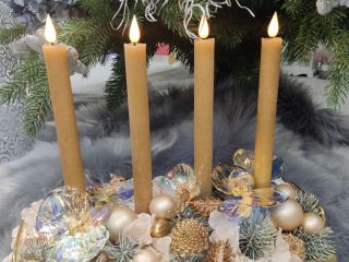 Dodejte svému domovu i slavnostním chvílím kouzelnou atmosféru s elegantní LED svíčkou z parafínu v barvě cappuccino i v...