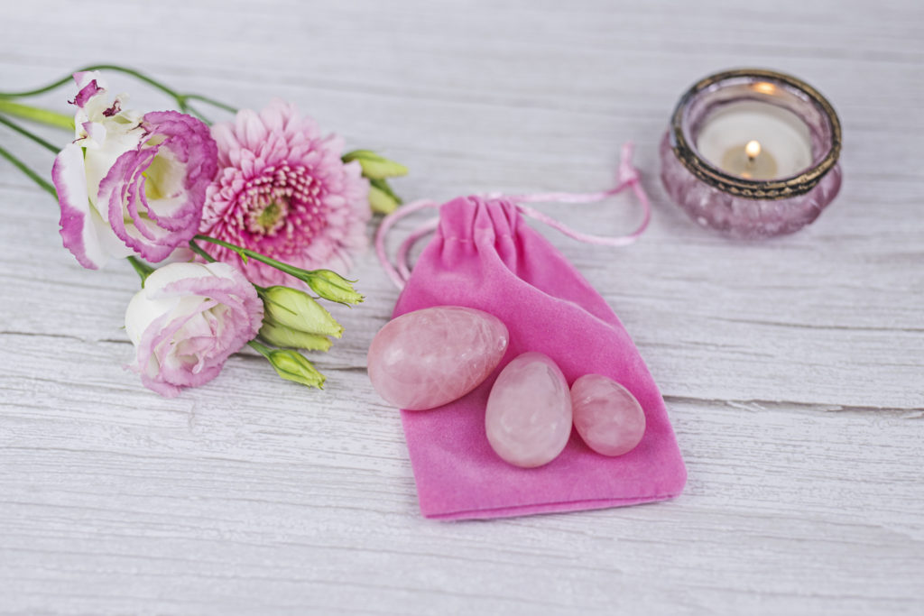 YONI VAJÍČKO: POLODRAHOKAM UPEVŇUJÚCI ŽENSKÉ ZDRAVIE, KRÁSU AJ SEXUALITU