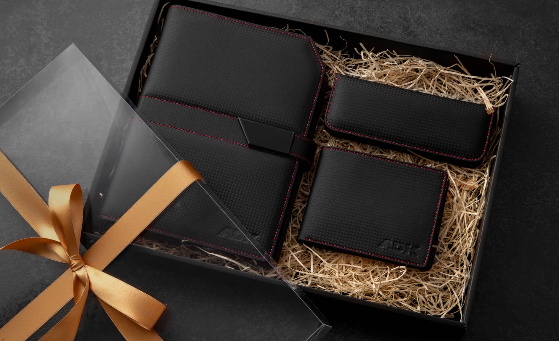 Diáre s 30ročnou tradíciou. Ručné práce. Ikona.