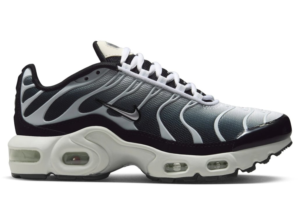 NIKE★WMNS AIR MAX PLUS★SAIL/BLACK/ALABASTER Nike Air Max Plus Women's Shoes. Nike RO