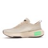 tenisky a boty nike zoomx invincible run 3 light cream panske damske DR2615-200 4