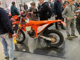 V letošním roce se nám nepodařilo realizovat stánek na @veletrh_motocykl , tak jsme alespoň dnes navštívili naše obchodní...