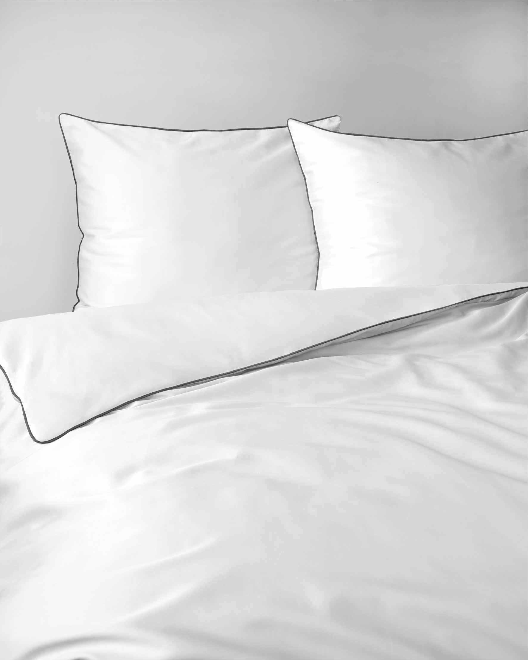 Jednobarevné saténové povlečení 140x200 Bílá