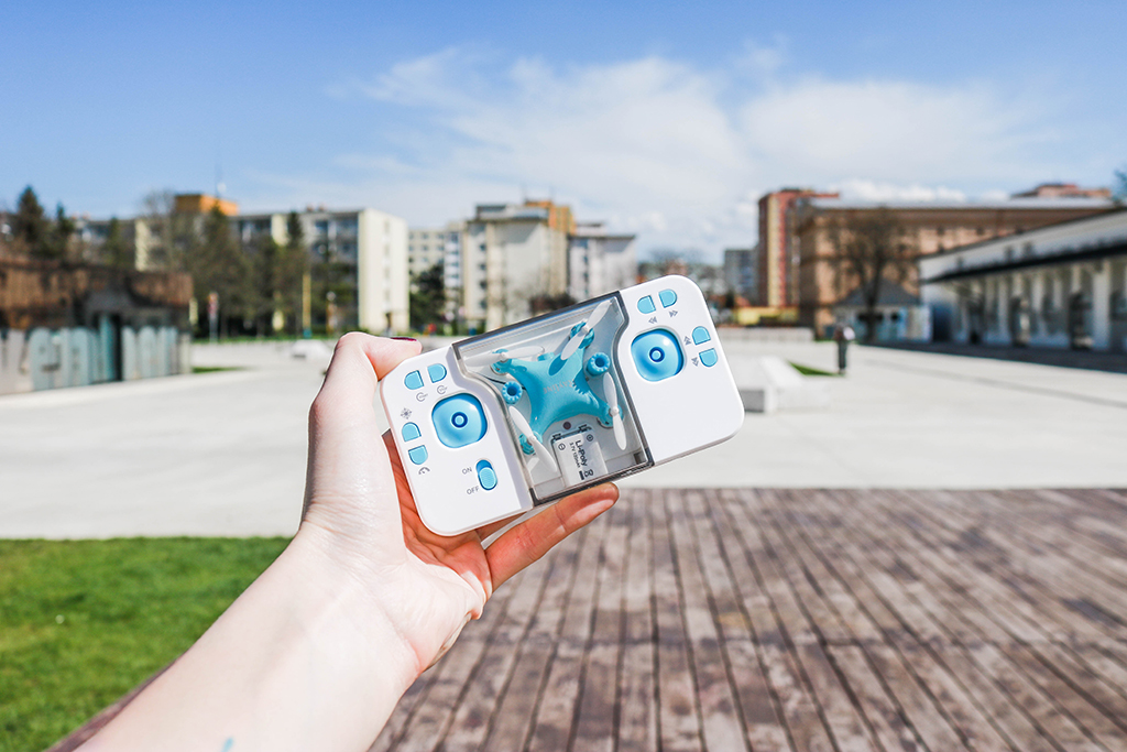 Funtom 1W, nejmenší dron s wifi kamerou na světě, BAROMETR AUTO START A PŘISTÁNÍ, KOMPAS