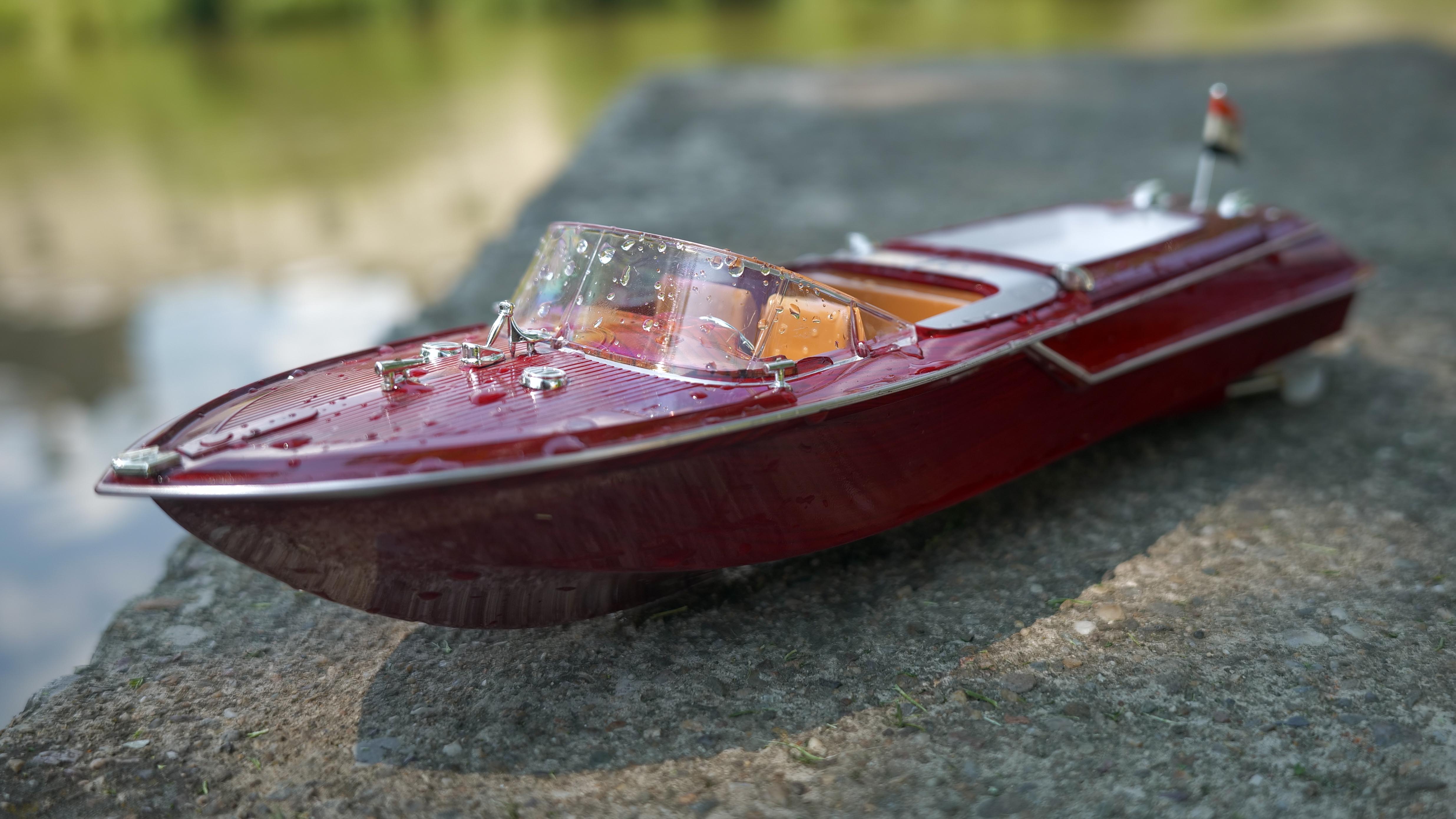 RC Hajó VENEZIA 2 Csatornás, 40 MHZ