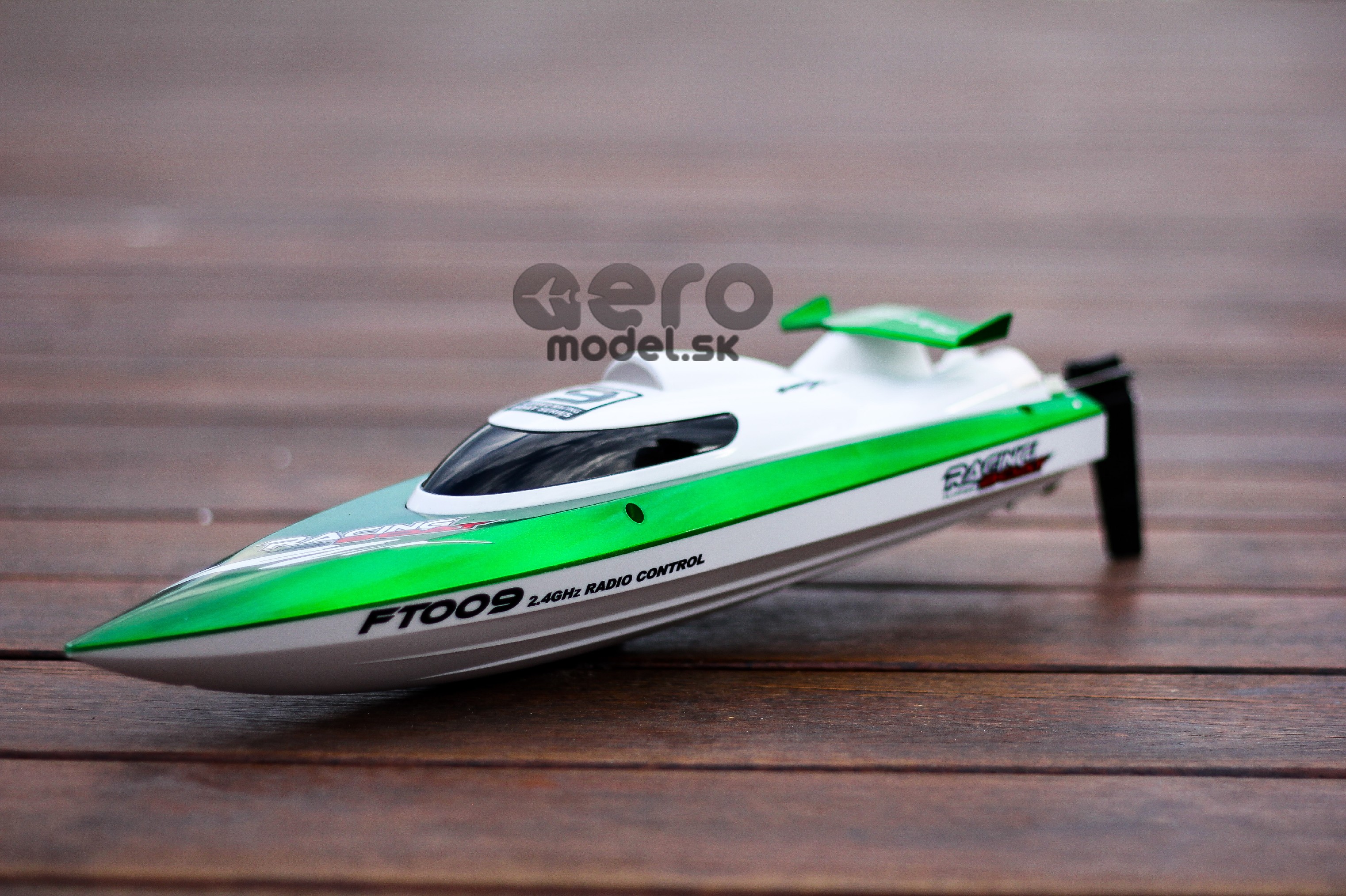 Speed sport hajó FT-09 - 30km/h