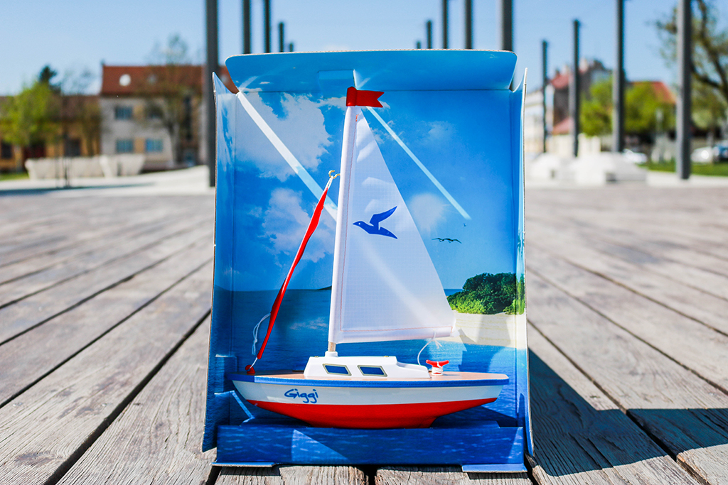 Günther GmbH & Co. VITORLÁSHAJÓ MODELL  24X32 CM (fa)