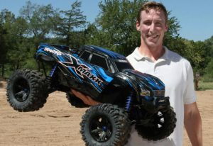 Traxxas-X-Maxx-4X4-1-6-Brushless-Monstertruck-01-620x425-300x206