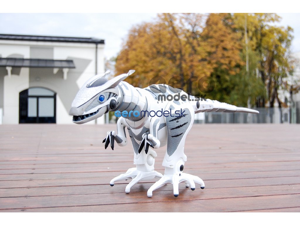 RC Robosaurus