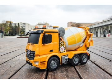 RC MIEŠAČKA MERCEDES BENZ (1)