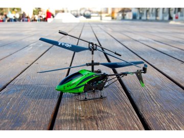 CYCLONE 2,4GHz! MINI HELIKOPTÉRA (4)