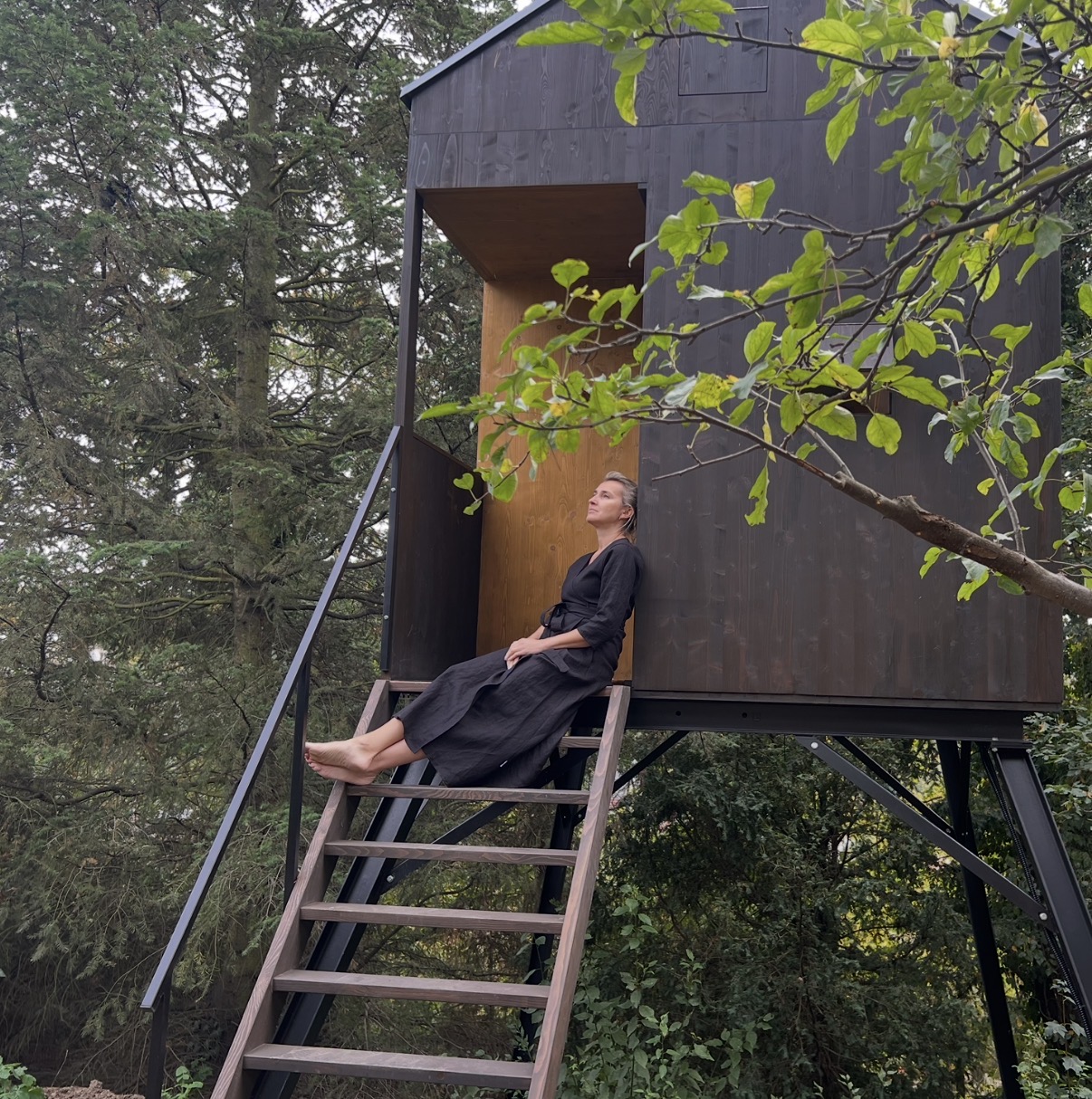 Textilní výbava pro stylový glamping na posedu