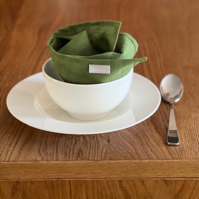 Lněný jídelní ubrousek - Zelená (Green Moos)