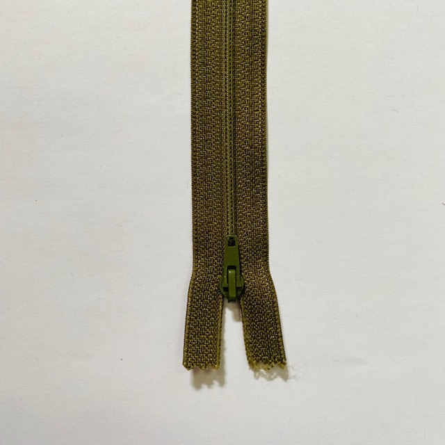 Zip spirálová - délka 40cm Barva: khaki
