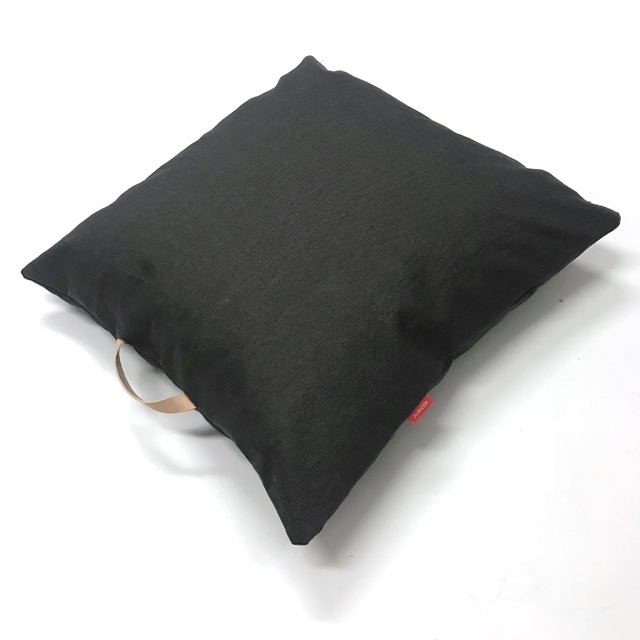 Lněný povlak na sedací polštář s koženým uchem - voděodolný - mix barev i rozměrů, na míru Len 100%, se zátěrem: Grafitově šedá (Graphite Grey),…