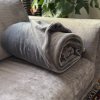 Mikroplyšová deka/ přehoz - šedá s vyšším leskem